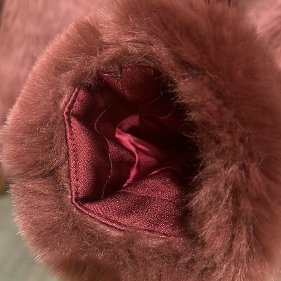 Aritzia Babaton Magenta Crop Faux Fur Jacket - Picture 4 of 15